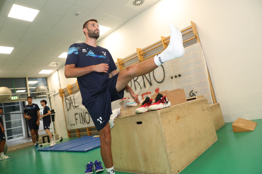 Pesaresi Al Lavoro In Sala Pesi