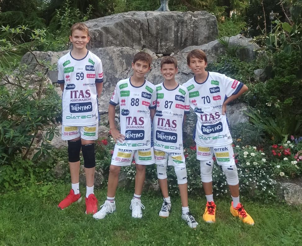 Prima Foto Di Squadra Stagionale