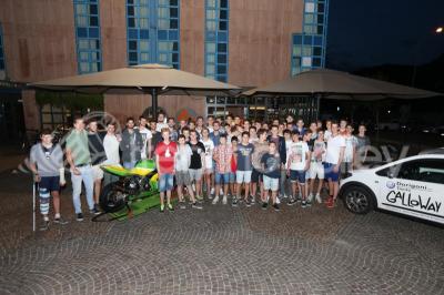 Foto Di Gruppo Davanti Al Galloway